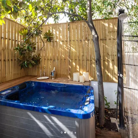 Apartment Luxury Jasmin-two Bedroom With Hot Tub